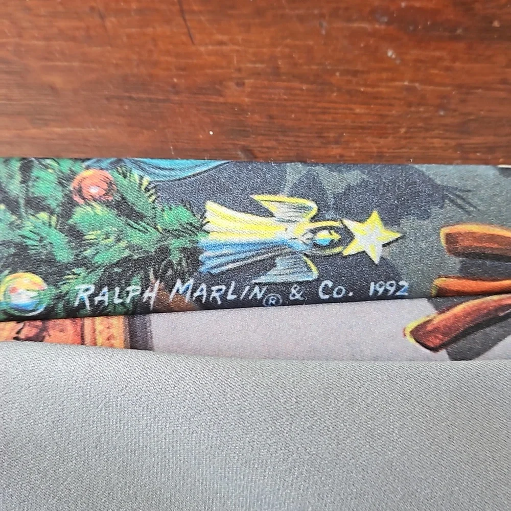 1992 Ralph Marlin Santa Hog Christmas Tie Made in the USA Vintage